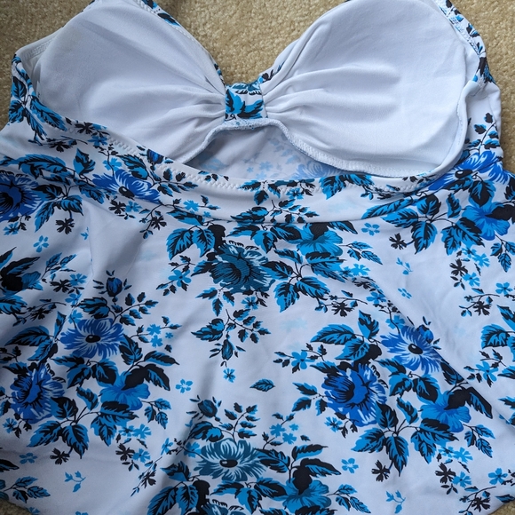 Cupshe bikini bathing suit size Medium - Picture 4 of 8